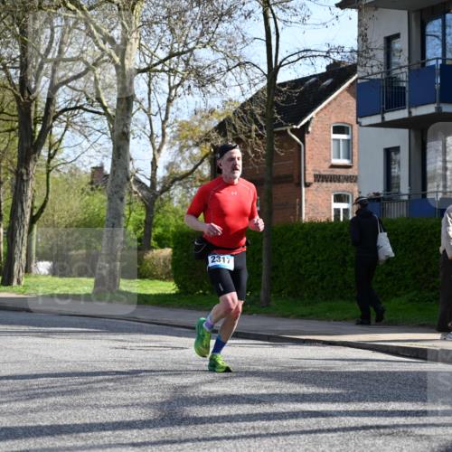 12.04.2026 - 45. Internationalen Wilhelmsburger Insellauf J. Mangold http://msf.ph/oto/9456517 12.04.2026 10:30:25 Ziel 4748, 4749, 3081, 3958, 4340, 2317, 5841, 5236, 4713, 2323, 4787, 3095, 3016, 2831, 5811, 2325, 5661 meine-sportfotos.de