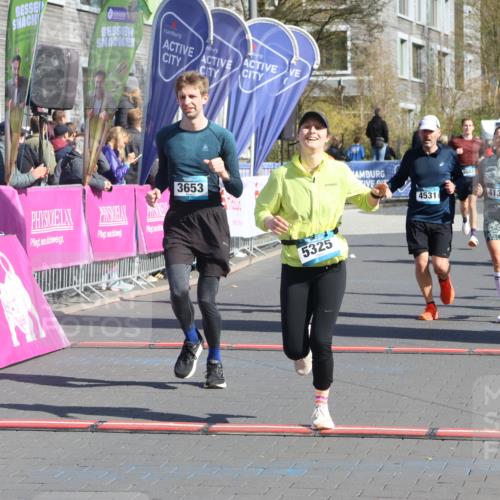 12.04.2026 - 45. Internationalen Wilhelmsburger Insellauf Strokosch-Dieckow http://msf.ph/oto/9456528 12.04.2026 10:46:05 Ziel 3337, 3680, 5325, 3653, 4139, 4531, 5694, 2216, 3430 meine-sportfotos.de