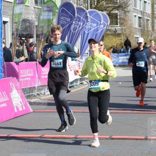 12.04.2026 - 45. Internationalen Wilhelmsburger Insellauf Strokosch-Dieckow http://msf.ph/oto/9456568 12.04.2026 10:46:05 Ziel 3337, 3680, 5325, 3653, 4139, 4531, 5694, 2216, 3430 meine-sportfotos.de