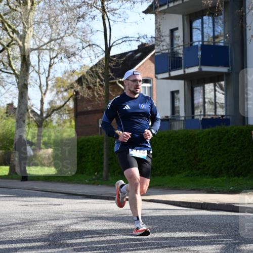 12.04.2026 - 45. Internationalen Wilhelmsburger Insellauf J. Mangold http://msf.ph/oto/9456574 12.04.2026 10:30:39 Ziel 5841, 5236, 4713, 2323, 4787, 3095, 3016, 2831, 5811, 2325, 5661, 4766, 4329, 4212, 5526, 2284 meine-sportfotos.de