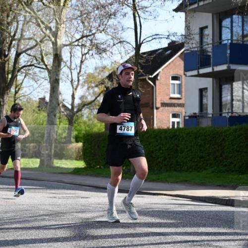 12.04.2026 - 45. Internationalen Wilhelmsburger Insellauf J. Mangold http://msf.ph/oto/9456582 12.04.2026 10:30:49 Ziel 4787, 3095, 3016, 2831, 5811, 2325, 5661, 4766, 4329, 4212, 5526, 2284, 3584, 3619 meine-sportfotos.de