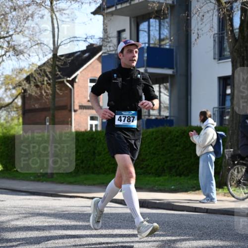 12.04.2026 - 45. Internationalen Wilhelmsburger Insellauf J. Mangold http://msf.ph/oto/9456590 12.04.2026 10:30:49 Ziel 4787, 3095, 3016, 2831, 5811, 2325, 5661, 4766, 4329, 4212, 5526, 2284, 3584, 3619 meine-sportfotos.de