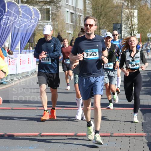 12.04.2026 - 45. Internationalen Wilhelmsburger Insellauf Strokosch-Dieckow http://msf.ph/oto/9456592 12.04.2026 10:46:07 Ziel 5325, 3653, 4139, 4531, 5694, 2216, 3430, 5594, 4481, 4682 meine-sportfotos.de