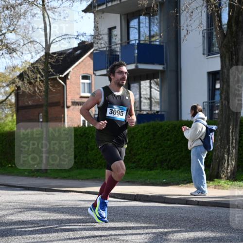 12.04.2026 - 45. Internationalen Wilhelmsburger Insellauf J. Mangold http://msf.ph/oto/9456598 12.04.2026 10:30:51 Ziel 4787, 3095, 3016, 2831, 5811, 2325, 5661, 4766, 4329, 4212, 5526, 2284, 3584, 3619, 3634 meine-sportfotos.de
