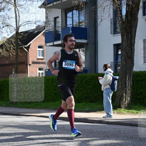 12.04.2026 - 45. Internationalen Wilhelmsburger Insellauf J. Mangold http://msf.ph/oto/9456599 12.04.2026 10:30:51 Ziel 4787, 3095, 3016, 2831, 5811, 2325, 5661, 4766, 4329, 4212, 5526, 2284, 3584, 3619, 3634 meine-sportfotos.de
