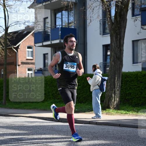 12.04.2026 - 45. Internationalen Wilhelmsburger Insellauf J. Mangold http://msf.ph/oto/9456601 12.04.2026 10:30:51 Ziel 4787, 3095, 3016, 2831, 5811, 2325, 5661, 4766, 4329, 4212, 5526, 2284, 3584, 3619, 3634 meine-sportfotos.de