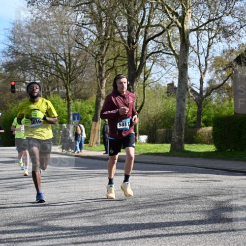 12.04.2026 - 45. Internationalen Wilhelmsburger Insellauf J. Mangold http://msf.ph/oto/9456616 12.04.2026 10:30:55 Ziel 4787, 3095, 3016, 2831, 5811, 2325, 5661, 4766, 4329, 4212, 5526, 2284, 3584, 3619, 3634, 2780 meine-sportfotos.de