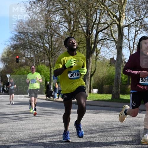 12.04.2026 - 45. Internationalen Wilhelmsburger Insellauf J. Mangold http://msf.ph/oto/9456624 12.04.2026 10:30:56 Ziel 4787, 3095, 3016, 2831, 5811, 2325, 5661, 4766, 4329, 4212, 5526, 2284, 3584, 3619, 3634, 2780 meine-sportfotos.de