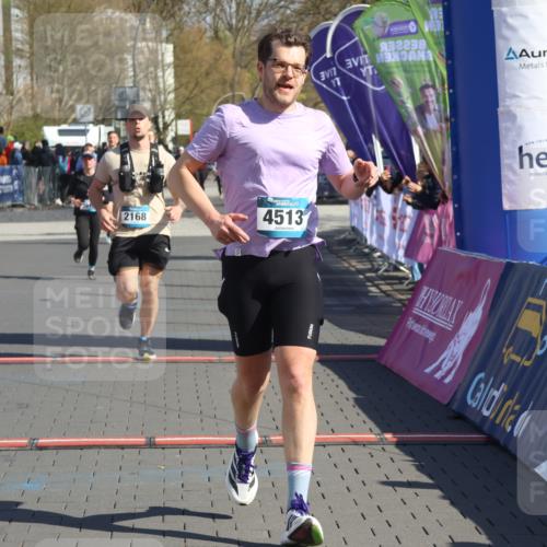 12.04.2026 - 45. Internationalen Wilhelmsburger Insellauf Strokosch-Dieckow http://msf.ph/oto/9456648 12.04.2026 11:03:18 Ziel 3052, 4513, 2168, 3910 meine-sportfotos.de