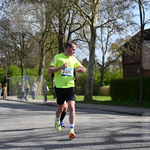 12.04.2026 - 45. Internationalen Wilhelmsburger Insellauf J. Mangold http://msf.ph/oto/9456651 12.04.2026 10:30:58 Ziel 3095, 3016, 2831, 5811, 2325, 5661, 4766, 4329, 4212, 5526, 2284, 3584, 3584, 3619, 3634, 2780, 5653, 3706 meine-sportfotos.de