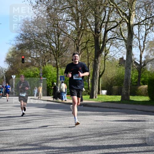 12.04.2026 - 45. Internationalen Wilhelmsburger Insellauf J. Mangold http://msf.ph/oto/9456662 12.04.2026 10:31:01 Ziel 3016, 2831, 5811, 2325, 5661, 4766, 4329, 4212, 5526, 2284, 3584, 3619, 3634, 2780, 5653, 3706 meine-sportfotos.de