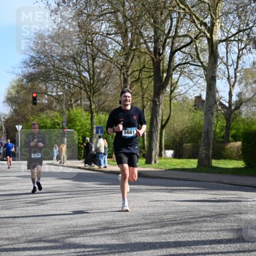 12.04.2026 - 45. Internationalen Wilhelmsburger Insellauf J. Mangold http://msf.ph/oto/9456663 12.04.2026 10:31:01 Ziel 3016, 2831, 5811, 2325, 5661, 4766, 4329, 4212, 5526, 2284, 3584, 3619, 3634, 2780, 5653, 3706 meine-sportfotos.de