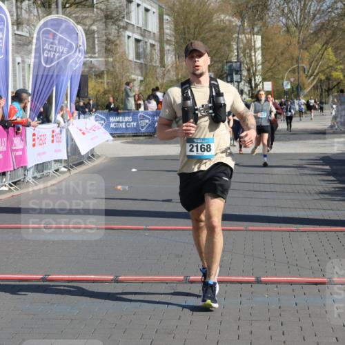 12.04.2026 - 45. Internationalen Wilhelmsburger Insellauf Strokosch-Dieckow http://msf.ph/oto/9456673 12.04.2026 11:03:20 Ziel 4513, 2168, 3910 meine-sportfotos.de