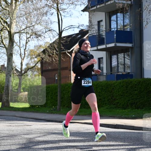 12.04.2026 - 45. Internationalen Wilhelmsburger Insellauf J. Mangold http://msf.ph/oto/9456733 12.04.2026 10:31:17 Ziel 4766, 4329, 4212, 5526, 2284, 3584, 3619, 3634, 2780, 5653, 3706, 2377, 4791 meine-sportfotos.de