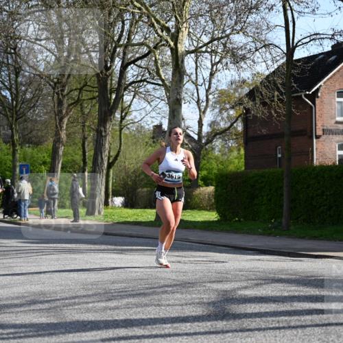 12.04.2026 - 45. Internationalen Wilhelmsburger Insellauf J. Mangold http://msf.ph/oto/9456750 12.04.2026 10:31:26 Ziel 2284, 3584, 3619, 3634, 2780, 5653, 3706, 2377, 2377, 4791, 5522, 4844 meine-sportfotos.de