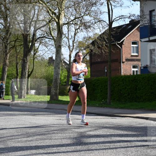 12.04.2026 - 45. Internationalen Wilhelmsburger Insellauf J. Mangold http://msf.ph/oto/9456756 12.04.2026 10:31:26 Ziel 2284, 3584, 3619, 3634, 2780, 5653, 3706, 2377, 2377, 4791, 5522, 4844 meine-sportfotos.de