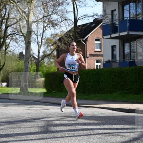 12.04.2026 - 45. Internationalen Wilhelmsburger Insellauf J. Mangold http://msf.ph/oto/9456764 12.04.2026 10:31:26 Ziel 2284, 3584, 3619, 3634, 2780, 5653, 3706, 2377, 2377, 4791, 5522, 4844 meine-sportfotos.de
