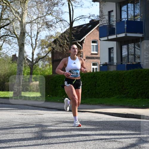 12.04.2026 - 45. Internationalen Wilhelmsburger Insellauf J. Mangold http://msf.ph/oto/9456765 12.04.2026 10:31:26 Ziel 2284, 3584, 3619, 3634, 2780, 5653, 3706, 2377, 2377, 4791, 5522, 4844 meine-sportfotos.de