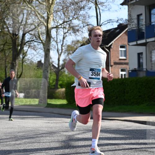 12.04.2026 - 45. Internationalen Wilhelmsburger Insellauf J. Mangold http://msf.ph/oto/9456786 12.04.2026 10:31:28 Ziel 3584, 3619, 3634, 2780, 5653, 3706, 2377, 4791, 5522, 4844, 3666, 3905 meine-sportfotos.de