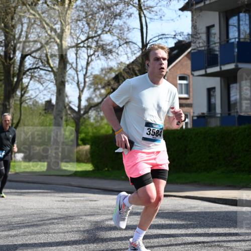 12.04.2026 - 45. Internationalen Wilhelmsburger Insellauf J. Mangold http://msf.ph/oto/9456788 12.04.2026 10:31:28 Ziel 3584, 3619, 3634, 2780, 5653, 3706, 2377, 4791, 5522, 4844, 3666, 3905 meine-sportfotos.de