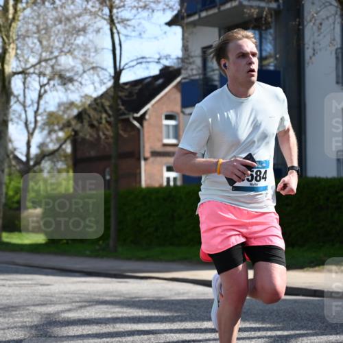 12.04.2026 - 45. Internationalen Wilhelmsburger Insellauf J. Mangold http://msf.ph/oto/9456794 12.04.2026 10:31:29 Ziel 3584, 3619, 3634, 2780, 5653, 3706, 2377, 4791, 5522, 4844, 3666, 3905, 5449 meine-sportfotos.de