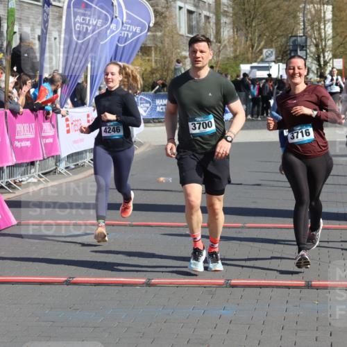 12.04.2026 - 45. Internationalen Wilhelmsburger Insellauf Strokosch-Dieckow http://msf.ph/oto/9456795 12.04.2026 11:03:26 Ziel 3910, 3700, 3716, 3223, 4246, 4382, 5816 meine-sportfotos.de