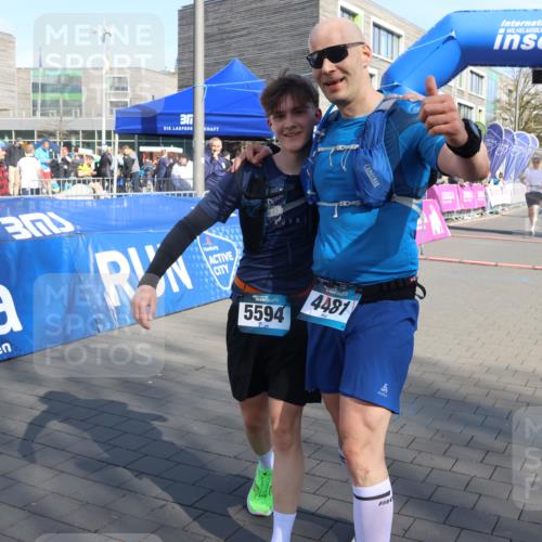 12.04.2026 - 45. Internationalen Wilhelmsburger Insellauf Strokosch-Dieckow http://msf.ph/oto/9456797 12.04.2026 10:46:19 Ziel 5664, 3172, 2691, 3256 meine-sportfotos.de