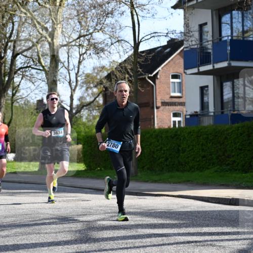 12.04.2026 - 45. Internationalen Wilhelmsburger Insellauf J. Mangold http://msf.ph/oto/9456806 12.04.2026 10:31:30 Ziel 3584, 3619, 3634, 2780, 5653, 3706, 2377, 4791, 5522, 4844, 3666, 3905, 5449 meine-sportfotos.de