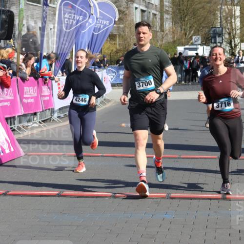 12.04.2026 - 45. Internationalen Wilhelmsburger Insellauf Strokosch-Dieckow http://msf.ph/oto/9456808 12.04.2026 11:03:26 Ziel 3910, 3700, 3716, 3223, 4246, 4382, 5816 meine-sportfotos.de