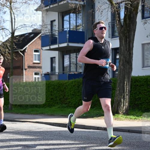 12.04.2026 - 45. Internationalen Wilhelmsburger Insellauf J. Mangold http://msf.ph/oto/9456826 12.04.2026 10:31:32 Ziel 3584, 3619, 3634, 2780, 5653, 3706, 2377, 4791, 5522, 5522, 4844, 3666, 3905, 5449 meine-sportfotos.de