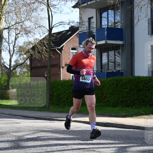 12.04.2026 - 45. Internationalen Wilhelmsburger Insellauf J. Mangold http://msf.ph/oto/9456831 12.04.2026 10:31:32 Ziel 3584, 3619, 3634, 2780, 5653, 3706, 2377, 4791, 5522, 5522, 4844, 3666, 3905, 5449 meine-sportfotos.de