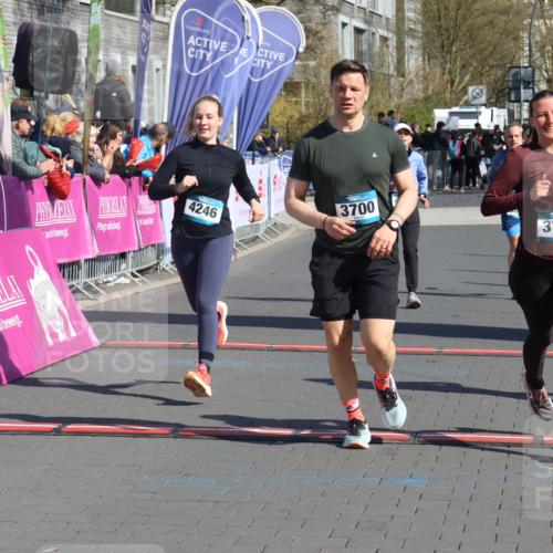 12.04.2026 - 45. Internationalen Wilhelmsburger Insellauf Strokosch-Dieckow http://msf.ph/oto/9456838 12.04.2026 11:03:26 Ziel 3910, 3700, 3716, 3223, 4246, 4382, 5816 meine-sportfotos.de