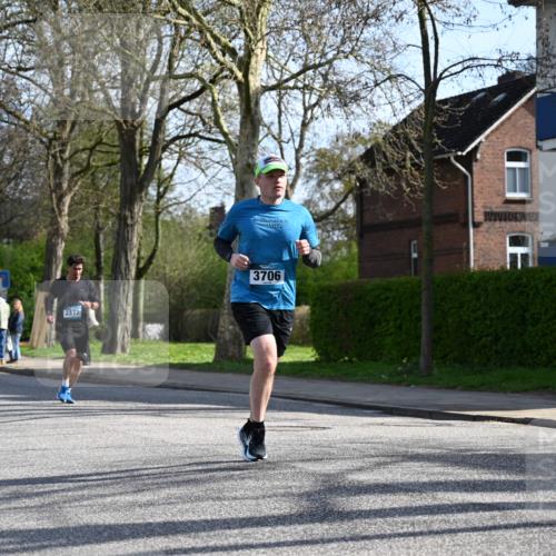 12.04.2026 - 45. Internationalen Wilhelmsburger Insellauf J. Mangold http://msf.ph/oto/9456843 12.04.2026 10:31:36 Ziel 3619, 3634, 2780, 5653, 3706, 2377, 4791, 5522, 4844, 3666, 3905, 5449 meine-sportfotos.de