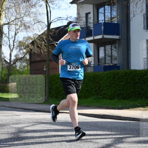 12.04.2026 - 45. Internationalen Wilhelmsburger Insellauf J. Mangold http://msf.ph/oto/9456858 12.04.2026 10:31:37 Ziel 3634, 2780, 5653, 3706, 2377, 4791, 4791, 5522, 4844, 4844, 3666, 3905, 5449, 4554 meine-sportfotos.de