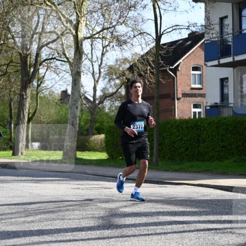 12.04.2026 - 45. Internationalen Wilhelmsburger Insellauf J. Mangold http://msf.ph/oto/9456869 12.04.2026 10:31:38 Ziel 3634, 2780, 5653, 3706, 2377, 4791, 5522, 4844, 3666, 3905, 5449, 4554 meine-sportfotos.de