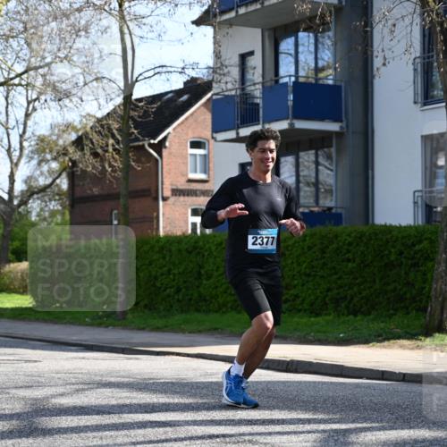 12.04.2026 - 45. Internationalen Wilhelmsburger Insellauf J. Mangold http://msf.ph/oto/9456881 12.04.2026 10:31:39 Ziel 3634, 2780, 5653, 3706, 2377, 4791, 5522, 4844, 3666, 3666, 3905, 5449, 4554 meine-sportfotos.de