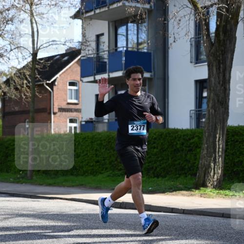 12.04.2026 - 45. Internationalen Wilhelmsburger Insellauf J. Mangold http://msf.ph/oto/9456883 12.04.2026 10:31:39 Ziel 3634, 2780, 5653, 3706, 2377, 4791, 5522, 4844, 3666, 3666, 3905, 5449, 4554 meine-sportfotos.de