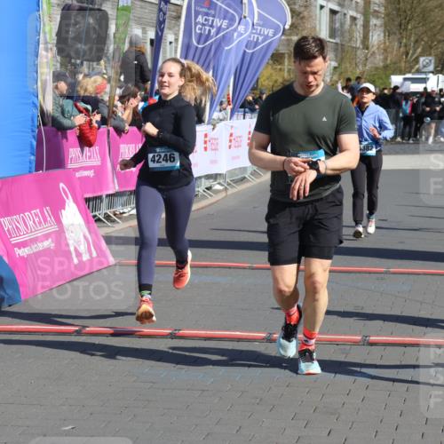 12.04.2026 - 45. Internationalen Wilhelmsburger Insellauf Strokosch-Dieckow http://msf.ph/oto/9456885 12.04.2026 11:03:26 Ziel 3910, 3700, 3716, 3223, 4246, 4382, 5816 meine-sportfotos.de