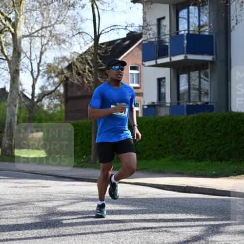 12.04.2026 - 45. Internationalen Wilhelmsburger Insellauf J. Mangold http://msf.ph/oto/9456894 12.04.2026 10:31:56 Ziel 4791, 5522, 4844, 3666, 3905, 5449, 4554, 4378, 3675, 3876, 3506, 4370, 3983, 3114 meine-sportfotos.de