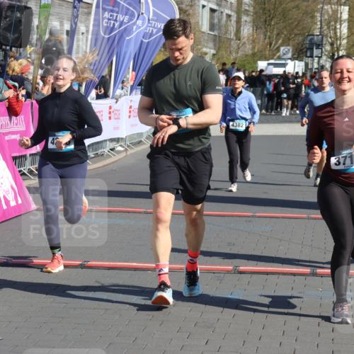 12.04.2026 - 45. Internationalen Wilhelmsburger Insellauf Strokosch-Dieckow http://msf.ph/oto/9456898 12.04.2026 11:03:26 Ziel 3910, 3700, 3716, 3223, 4246, 4382, 5816 meine-sportfotos.de