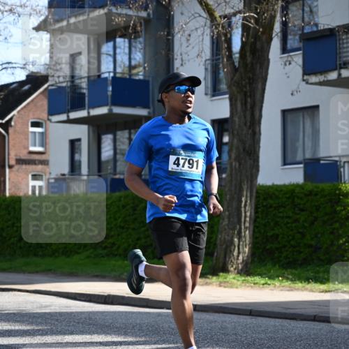 12.04.2026 - 45. Internationalen Wilhelmsburger Insellauf J. Mangold http://msf.ph/oto/9456903 12.04.2026 10:31:56 Ziel 4791, 5522, 4844, 3666, 3905, 5449, 4554, 4378, 3675, 3876, 3506, 4370, 3983, 3114 meine-sportfotos.de