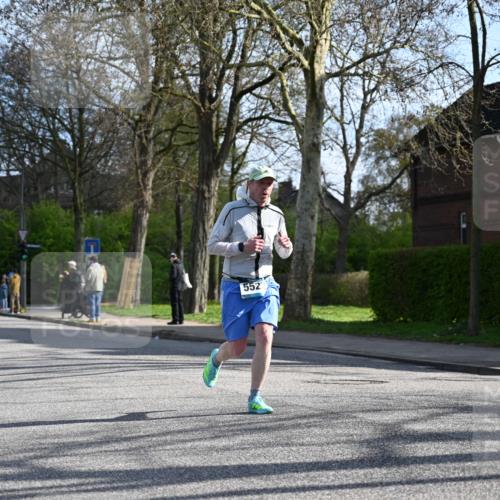 12.04.2026 - 45. Internationalen Wilhelmsburger Insellauf J. Mangold http://msf.ph/oto/9456905 12.04.2026 10:31:59 Ziel 4791, 5522, 4844, 3666, 3905, 5449, 4554, 4378, 3675, 3876, 3506, 4370, 3983, 3114, 4150 meine-sportfotos.de