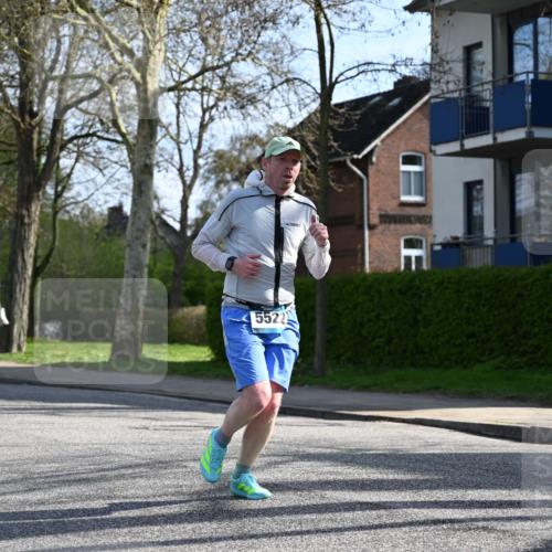 12.04.2026 - 45. Internationalen Wilhelmsburger Insellauf J. Mangold http://msf.ph/oto/9456918 12.04.2026 10:31:59 Ziel 4791, 5522, 4844, 3666, 3905, 5449, 4554, 4378, 3675, 3876, 3506, 4370, 3983, 3114, 4150 meine-sportfotos.de