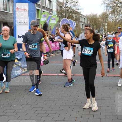 12.04.2026 - 45. Internationalen Wilhelmsburger Insellauf Strokosch-Dieckow http://msf.ph/oto/9456955 12.04.2026 13:02:50 Ziel 4817, 4818, 4527, 5117 meine-sportfotos.de