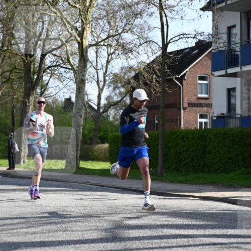 12.04.2026 - 45. Internationalen Wilhelmsburger Insellauf J. Mangold http://msf.ph/oto/9456962 12.04.2026 10:32:10 Ziel 4844, 3666, 3905, 5449, 4554, 4378, 3675, 3876, 3506, 4370, 3983, 3114, 4150, 4150, 3296, 3323, 5639, 2071, 3014 meine-sportfotos.de