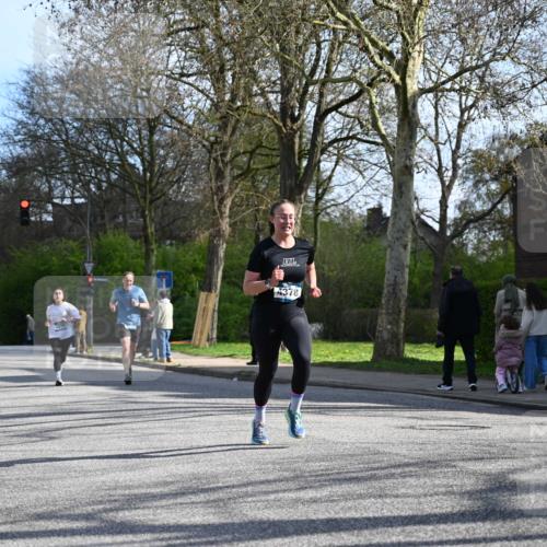 12.04.2026 - 45. Internationalen Wilhelmsburger Insellauf J. Mangold http://msf.ph/oto/9456986 12.04.2026 10:32:20 Ziel 4554, 4378, 3675, 3876, 3506, 4370, 3983, 3114, 4150, 3296, 3323, 5639, 2071, 3014, 5623, 3708 meine-sportfotos.de