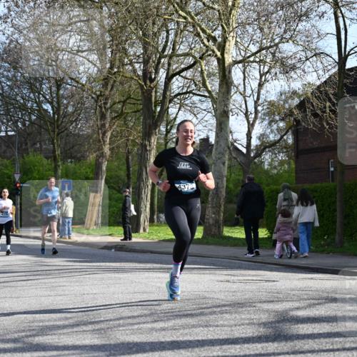 12.04.2026 - 45. Internationalen Wilhelmsburger Insellauf J. Mangold http://msf.ph/oto/9456991 12.04.2026 10:32:20 Ziel 4554, 4378, 3675, 3876, 3506, 4370, 3983, 3114, 4150, 3296, 3323, 5639, 2071, 3014, 5623, 3708 meine-sportfotos.de