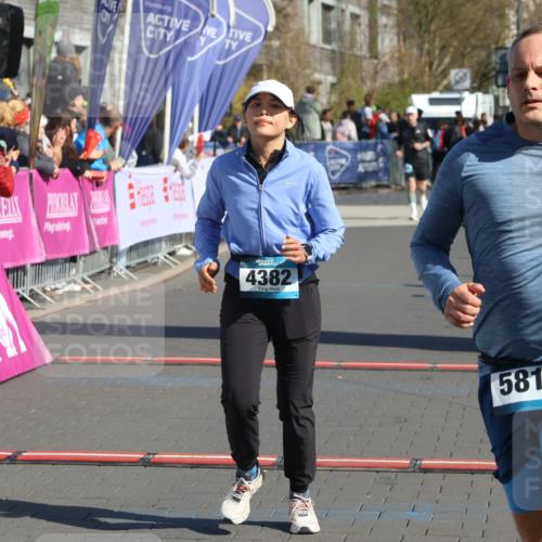 12.04.2026 - 45. Internationalen Wilhelmsburger Insellauf Strokosch-Dieckow http://msf.ph/oto/9456993 12.04.2026 11:03:31 Ziel 4382, 5816, 3384 meine-sportfotos.de