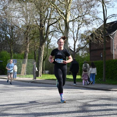 12.04.2026 - 45. Internationalen Wilhelmsburger Insellauf J. Mangold http://msf.ph/oto/9456995 12.04.2026 10:32:20 Ziel 4554, 4378, 3675, 3876, 3506, 4370, 3983, 3114, 4150, 3296, 3323, 5639, 2071, 3014, 5623, 3708 meine-sportfotos.de
