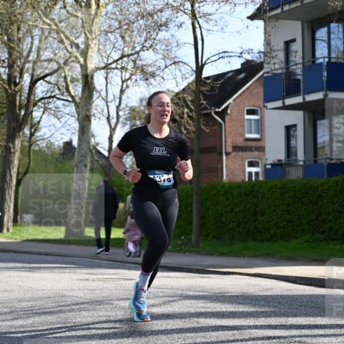 12.04.2026 - 45. Internationalen Wilhelmsburger Insellauf J. Mangold http://msf.ph/oto/9457004 12.04.2026 10:32:21 Ziel 4554, 4378, 3675, 3876, 3506, 4370, 3983, 3114, 4150, 3296, 3323, 5639, 2071, 3014, 5623, 3708 meine-sportfotos.de